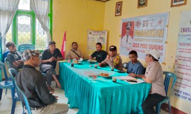Sinergi-Membangun-Desa:-Bhabinkamtibmas-Ikuti-Rapat-dan-Dialogis-Kamtibmas