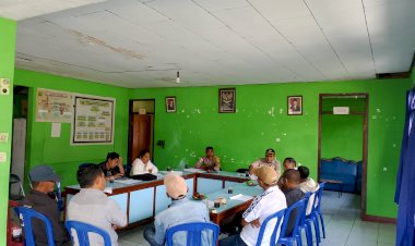 Bhabinkamtibmas-Kelurahan-Mbaumuku-Hadiri-Rapat-Persiapan-Hut-Ri-Ke-80