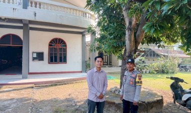 Bhabinkamtibmas-Reo-Aktif-Kawal-Misa-Minggu-Demi-Kamtibmas-Kondusif