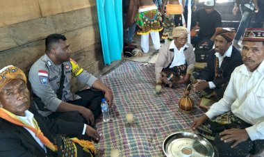 Polri-Hadir-dalam-Adat-Penti:-Jaga-Tradisi,-Ciptakan-Rasa-Aman