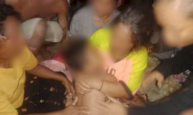 Polisi-dan-Warga-Bersama-Evakuasi-Korban-Tenggelam-di-Sungai