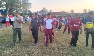 Jalan-Sehat-&-Pemeriksaan-Kesehatan:-Semarak-HUT-RI-ke-80-di-Kecamatan-Reok