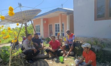 Bhabinkamtibmas-Ajak-Warga-Bersama-Wujudkan-Lingkungan-Aman