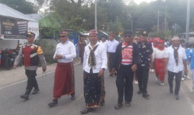 Semarak-Pawai-Karnaval-HUT-RI-ke-80-Kecamatan-Reok