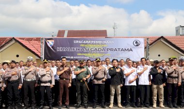 Kapolres-Manggarai-Pimpin-Upacara-Pembukaan-Pelatihan-Satpam-Gada-Pratama-Gelombang-XII-Tahun-2025