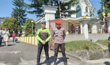 Pastikan-Umat-Beribadah-dengan-Nyaman,-Polres-Manggarai-Gelar-Pengamanan-Ibadah-Minggu