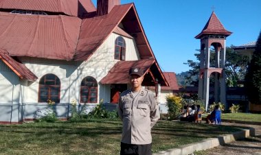 Personil-Polsek-Cibal-Laksanakan-Pengamanan-Perayaan-Misa-di-Wilkum-Polsek-Cibal