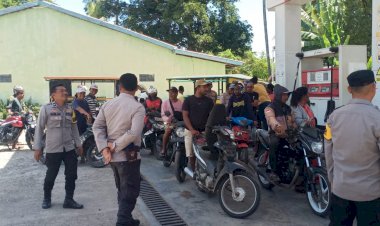 Polsek-Reo-Gelar-Patroli-Gabungan-Antisipasi-Kerawanan-Antrian-Pengisian-BBM-di-SPBU