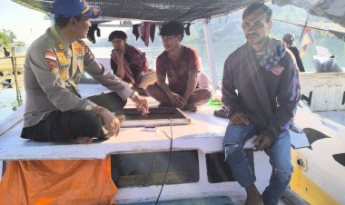 Polairud-Polres-Manggarai-Laksanakan-Patroli-dan-Sambang-di-Pesisir-Sungai-Wae-Pesi