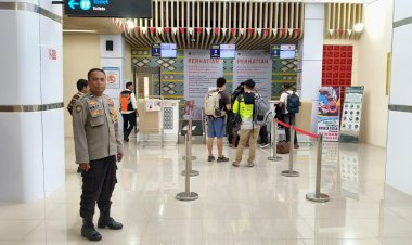 KP3-Udara-Frans-Sales-Lega-Ruteng-Laksanakan-Pengamanan-Penerbangan-Wings-Air-ATR-72-600