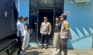 Kapolsek-Reo-Bersama-Bhabinkamtibmas-Tinjau-Dapur-MBG-Yayasan-Insan-Karya-Putra