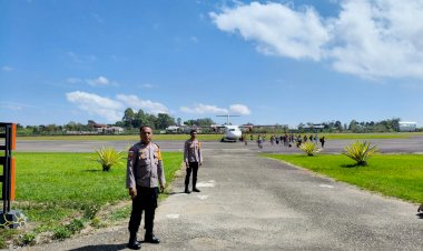 KP3-Udara-Laksanakan-Pengamanan-di-Bandara-Frans-Sales-Lega-Ruteng