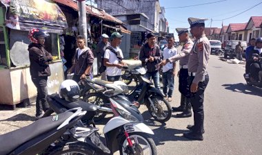 Patroli-KRYD-Sat-Lantas-Polres-Manggarai,-Ingatkan-Pengendara-di-Kota-Ruteng-Tertib-Berlalu-Lintas
