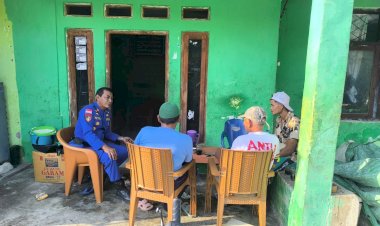 Kasat-Polairud-Polres-Manggarai-Laksanakan-Patroli-dan-Sambang-Nelayan-di-Pesisir-Reo,-Ajak-Warga-Jaga-Kamtibmas-dan-Keselamatan-Saat-Melaut