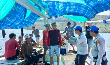 SATPOLAIRUD-POLRES-MANGGARAI-GELAR-PATROLI-DAN-PEMERIKSAAN-KAPAL-DI-PERAIRAN-LAUT-FLORES