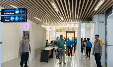 KP3-Udara-Laksanakan-Pengamanan-Aktivitas-Penerbangan-di-Bandara-Frans-Sales-Lega-Ruteng