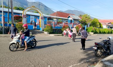 POLRES-MANGGARAI-GELAR-STRONG-POINT-PENGATURAN-ARUS-LALU-LINTAS