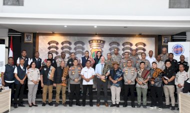 Perkuat-Sinergi-Internasional,-Polda-NTT-Gelar-Asistensi-BTNCLO-dan-Community-Awareness-Bersama-Divhubinter-Polri-dan-AFP