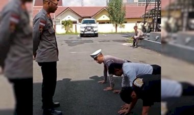 Kasi-Propam-Polres-Manggarai-Beri-Tindakan-Disiplin-kepada-Anggota-yang-Lalai-Laksanakan-Tugas-Pengaturan-Lalu-Lintas