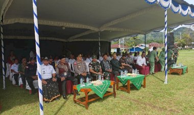 KAPOLRES-MANGGARAI-HADIRI-UPACARA-PENUTUPAN-TMMD-KE-126-KODIM-1612/MANGGARAI-TAHUN-2025.-KOMITMEN--MEMBANGUN-SINERGITAS--TNI---POLRI-WUJUDKAN-KAMTIBMAS-YANG-KONDUSIF