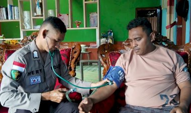 KASIDOKKES-POLRES-MANGGARAI-LAKSANAKAN-HOME-VISIT-TERHADAP-PNPP-YANG-SAKIT