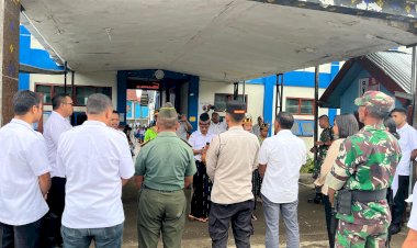 Wakapolres-Manggarai-Hadiri-Pelaksanaan-Hari-Pertama-Program-Makan-Bergizi-Gratis-di-SPPG-Pau-2,-SMPN-1-Langke-Rembong