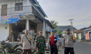 POLSEK-REO-LAKSANAKAN-PENGAMANAN-DAN-PENGAWALAN-JALAN-SEHAT-PERINGATI-HUT-PGRI-KE-80-DAN-HARI-GURU-NASIONAL-KE-30