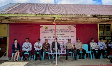 Bhabinkamtibmas-Lelak-Hadiri-Upacara-HUT-PGRI-ke-80-dan-HGN-ke-31-Tingkat-Kecamatan-Lelak