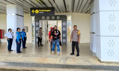 KP3-Udara-Frans-Sales-Lega-Ruteng-Amankan-Kedatangan-dan-Keberangkatan-Pesawat-Susi-Air