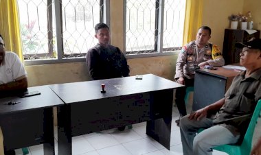 Bhabinkamtibmas-Desa-Buar-Laksanakan-Sambang-Tokoh-Pemerintah-dan-Sosialisasi-Kamtibmas