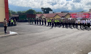 AMANKAN--NATAL-DAN-TAHUN-BARU-POLRES-MANGGARAI--BERSAMA-FORKOMPINDA--DAN-INTANSI-TERKAIT--LAKSANAKAN-APEL--GELAR-PASUKAN-OPRASI--KEPOLISIAN-TERPUSAT-“LILIN-TURANGGA-2025”