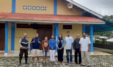 Bhabinkamtibmas-Desa-Golo-Cador-Laksanakan-Patroli-dan-Sambang-Gereja-Jelang-Natal-dan-Tahun-Baru