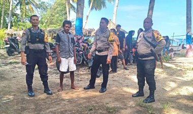 Agar-Situasi-Selalu-Kondusif,Polsek-Reo-Laksanakan-Pengamanan-Tempat-Wisata-Pantai-dalam-Rangka-Liburan-Tahun-Baru-2026