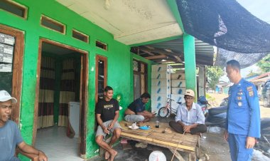 Aipda-Marlon-Etwiory-Laksanakan-Sambang-Nelayan-di-Kelurahan-Reo