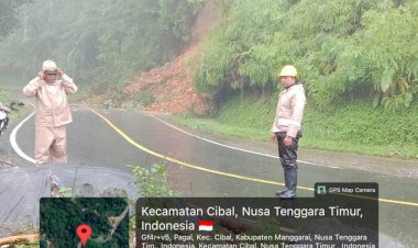 CEPAT,-SIGAP,-DAN-TANGGAP-—-POLSEK-CIBAL-SIAGAKAN-PERSONEL-DI-LOKASI-TANAH-LONGSOR,-PASTIKAN-ARUS-LALIN-TETAP-LANCAR