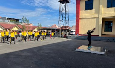 Polres-Manggarai-Gelar-Senam-Bersama-untuk-Jaga-Kebugaran-Personel