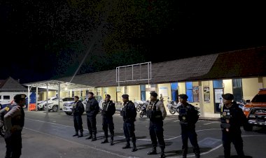 Satuan-Samapta-Polres-Manggarai-,Polda-NTT,-Gelar-Patroli-Malam:-Hilangkan-Niat-dan-Kesempatan-Pelaku-Kejahatan