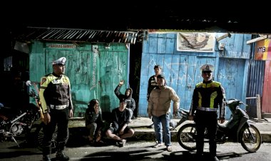 Patroli-Malam-Antisipasi-Balap-Liar-dan-Laka-Lantas,-Polres-Manggarai-Intensifkan-Pengawasan-di-Titik-Rawan