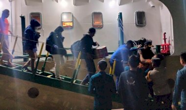 Polres-Manggarai-Polda-NTT-Tingkatkan-Pengamanan-Pasca-Bulan-Suci-Ramadan,-Pastikan-Arus-Penumpang-Kapal-Perintis-di-Pelabuhan-Reo-Kondusif