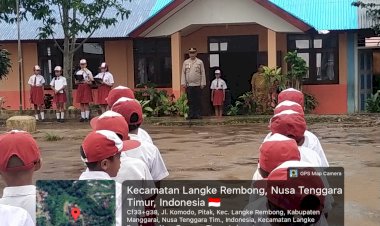 Dukung-Sitkamtibmas-Kondusif,-Polres-Manggarai-Polda-NTT-Hadirkan-Para-Perwira-Jadi-Irup-Di-Sekolah