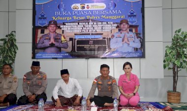 NTT-Penuh-Kasih,-Ramadhan-Penuh-Berkah:-Polres-Manggarai-Berbagi-Takjil-dan-Buka-Puasa-Bersama