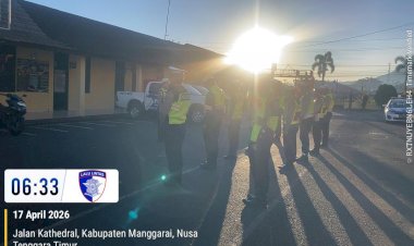Sat-Lantas-Polres-Manggarai-Laksanakan-Pengaturan-Pagi,-Wujudkan-Kamseltibcarlantas