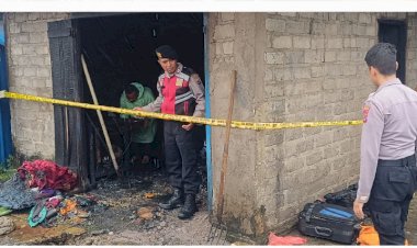 Gerak-Cepat-SPKT--Polres-Manggarai-,Atasi-Kebakaran-Hebat-di-Lawir,-Seorang-Wanita-Alami-Luka-Bakar-Serius