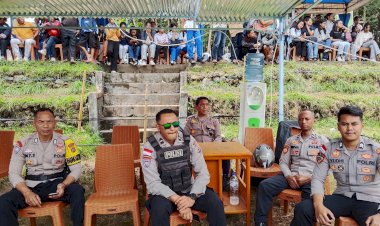 POLRES-MANGGARAI-AMANKAN-TURNAMEN-SEPAK-BOLA-DAN-BOLA-VOLI-DALAM-RANGKA-DIES-NATALIS-KE-67-UNIKA-SANTU-PAULUS-RUTENG