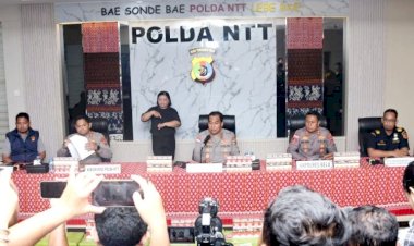 Kapolda-NTT-Pimpin-Langsung-Konferensi-Pers,-Jaringan-Rokok-Ilegal-Internasional-di-Perbatasan-RI-RDTL-Berhasil-Dibongkar*