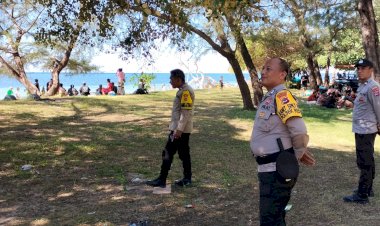 Polsek-Reo-Maksimalkan-Patroli-dan-Pengamanan-di-Sejumlah-Objek-Wisata-Pantai-Selama-Libur-Idul-Adha-2026