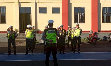 SATLANTAS-POLRES-MANGGARAI-INTENSIFKAN-PENGATURAN-PAGI,-WUJUDKAN-KEAMANAN-DAN-KELANCARAN-LALU-LINTAS-BAGI-MASYARAKAT