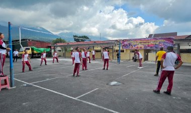 MEMBANGUN-SPORTIVITAS-DAN-MENJAGA-KEBUGARAN-,-POLRES-MANGGARAI-GELAR-TURNAMEN-BOLA-VOLI-ANTAR-FUNGSI-SAMBUT-HARI-BHAYANGKARA-KE-80