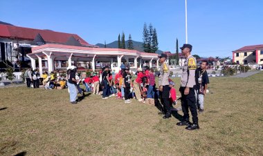 BHABINKAMTIBMAS-POLRES-MANGGARAI-LAKSANAKAN-PENGAMANAN-ACARA-RELIGI-NATAS-THE-MORI-DI-LAPANGAN-NATAS-LABAR-RUTENG