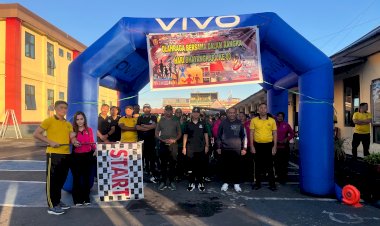 GERAK-JALAN-SANTAI-MERIAHKAN-HARI-BHAYANGKARA-KE-80,-POLRES-MANGGARAI-HADIRKAN-BERBAGAI-DOORPRIZE-DAN-PERKUAT-SINERGI-BERSAMA-FORKOPIMDA